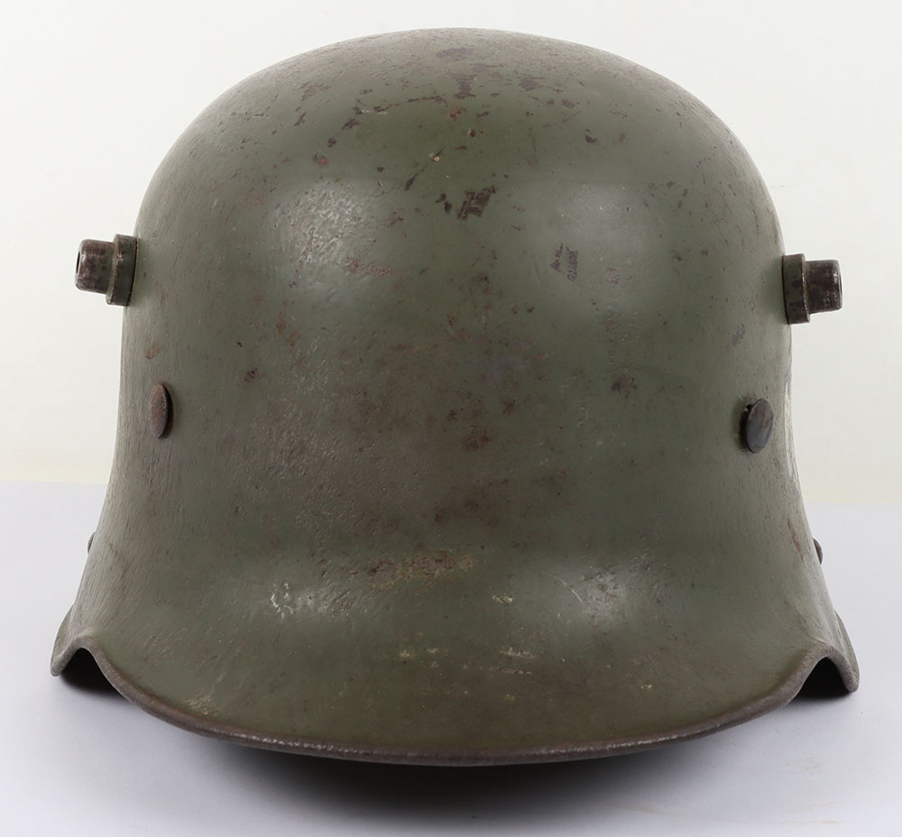 #1027 – WW2 German M-16 Transitional Steel Combat Helmet