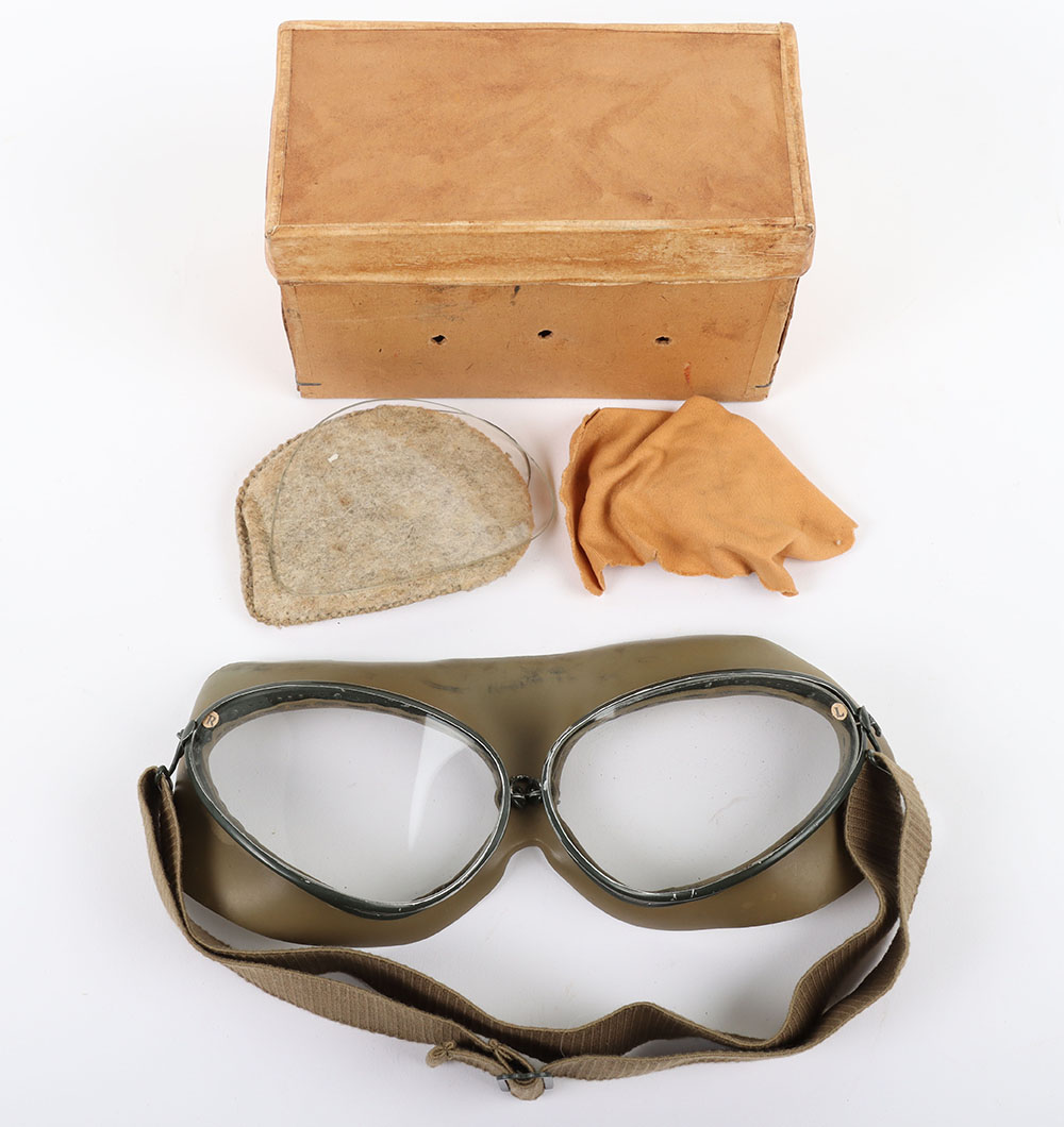 #1157 – WW2 German Luftwaffe Aircrew Flying Goggles in Original Box of Issue