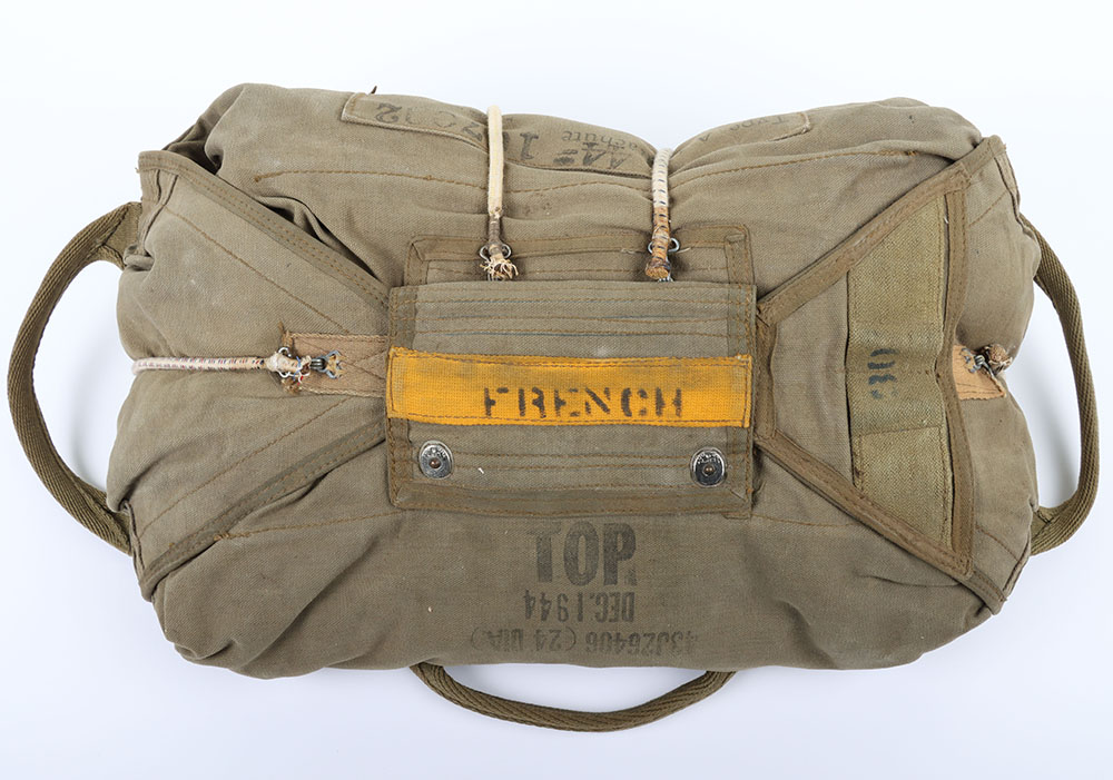 #1201 – 1944 USAAF Type A-4 Parachute Pack