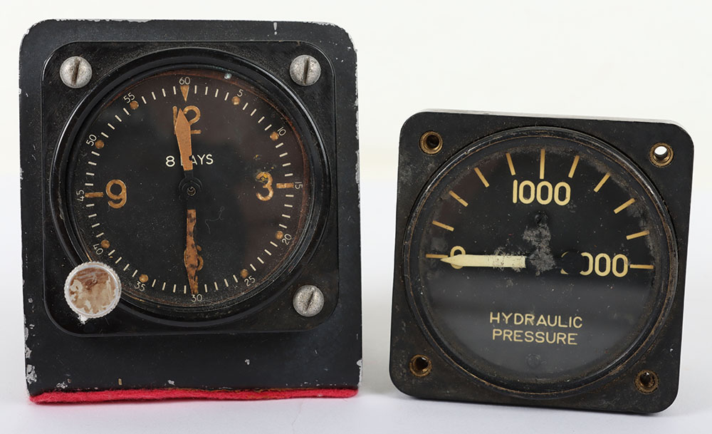 #1206 – WW2 American USAAF Aircraft 8 Day Cockpit Clock