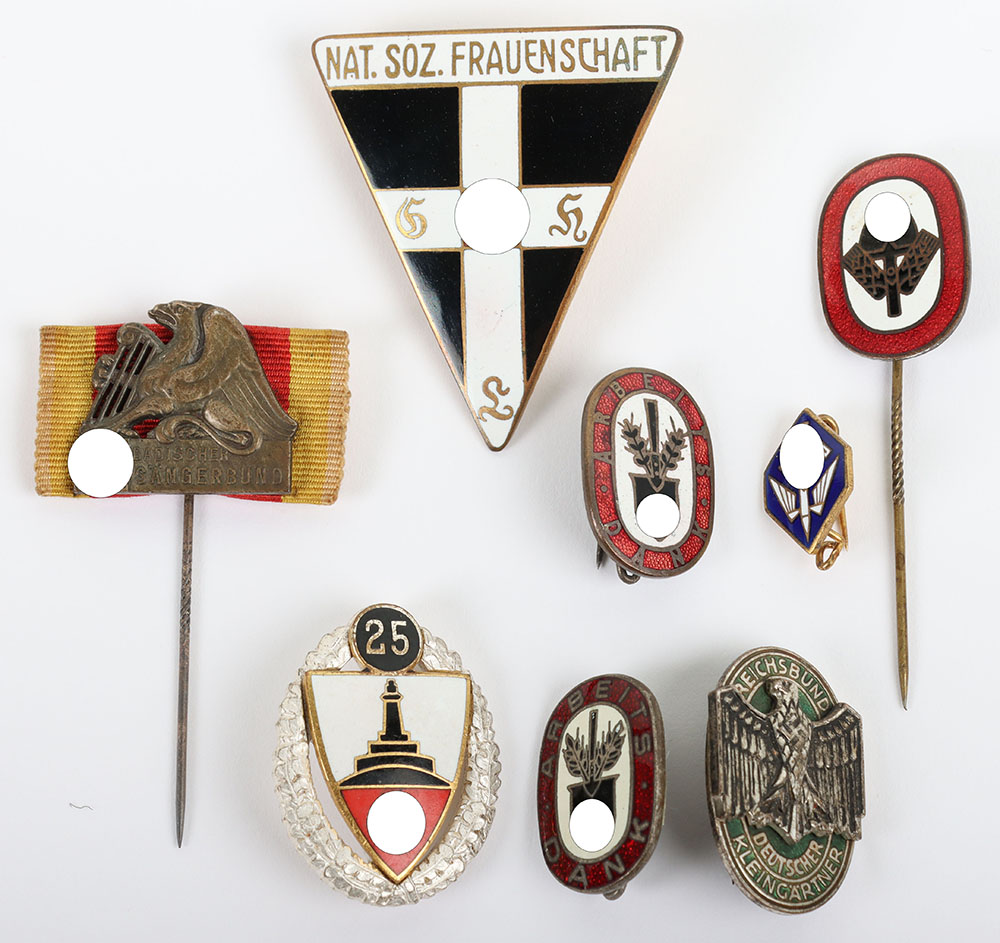 #1447 – Grouping of Third Reich Membership Badges