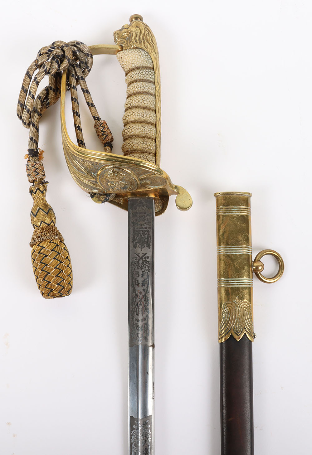 #530 – British GVIR Naval Officers Sword