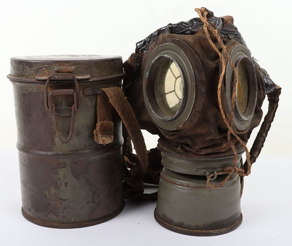 #719 – WW1 German M-1917 Gas Mask in Original Tin