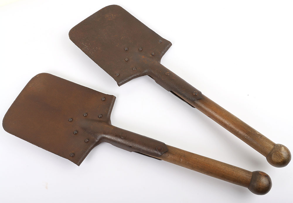 #723 – 2x WW1 German Entrenching Tools