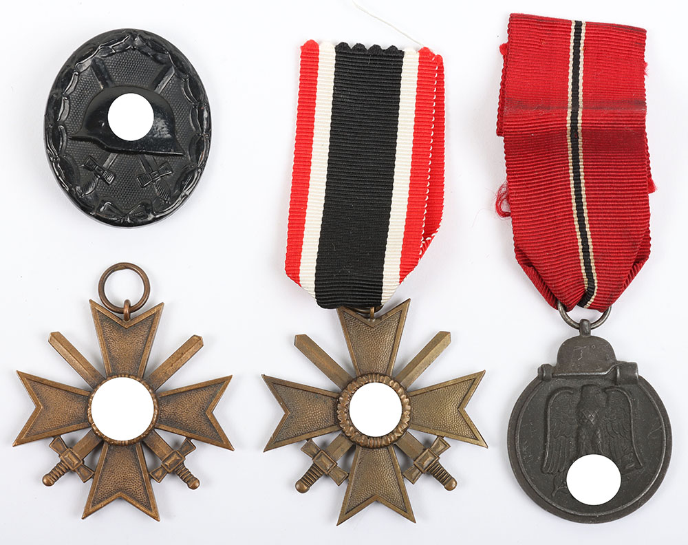 #899 – Grouping of WW2 German Awards