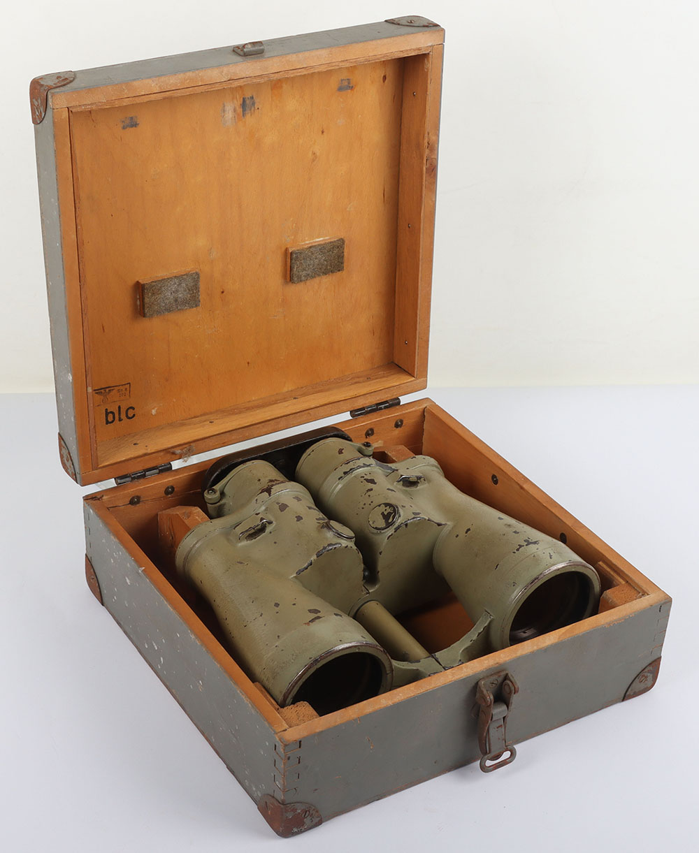 #1068 – WW2 German U-Boat Commanders 8×60 Binoculars in Original Transit Box