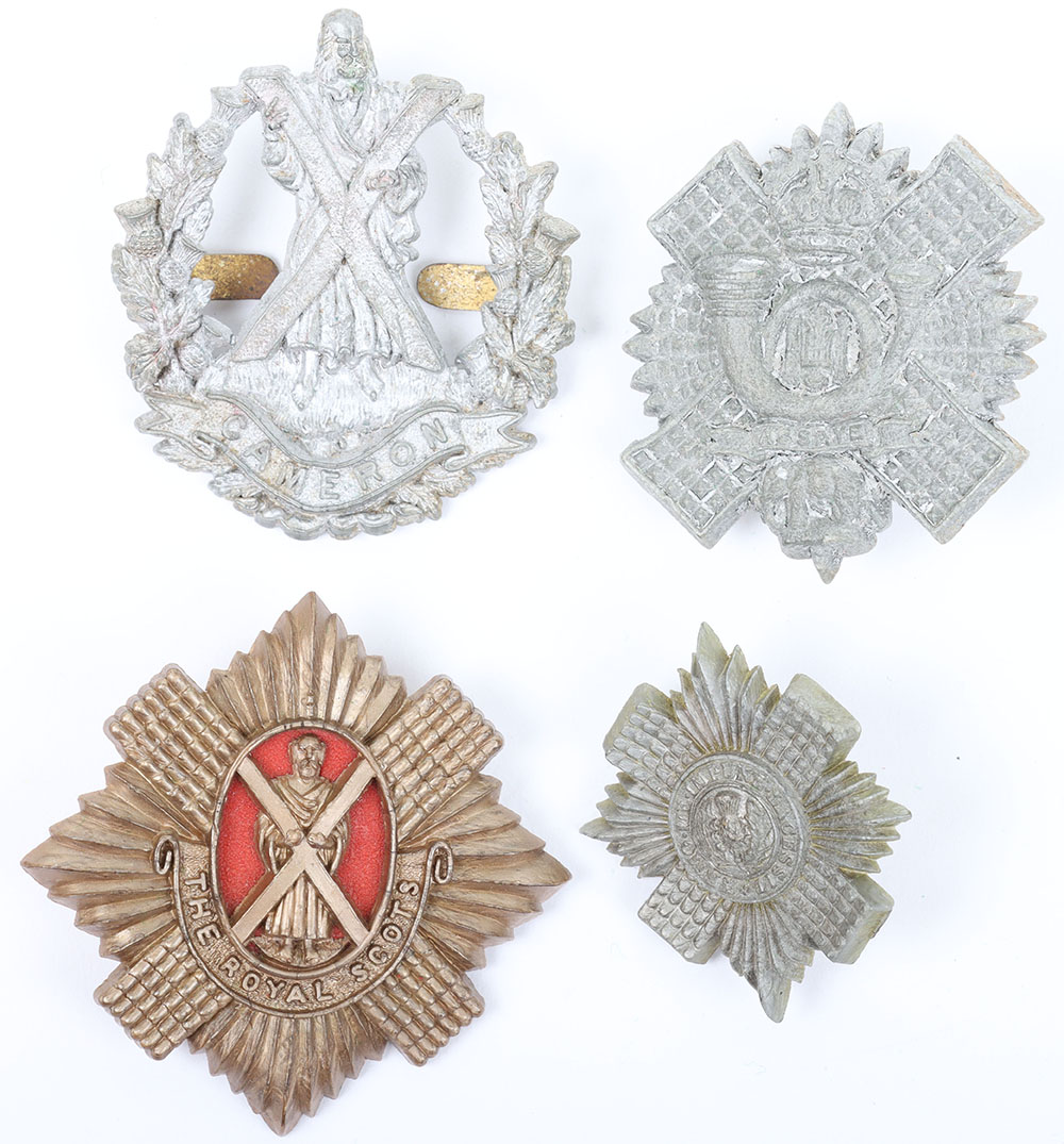 #206 – 4x WW2 British War Economy Scottish Regiments Plastic Cap Badges