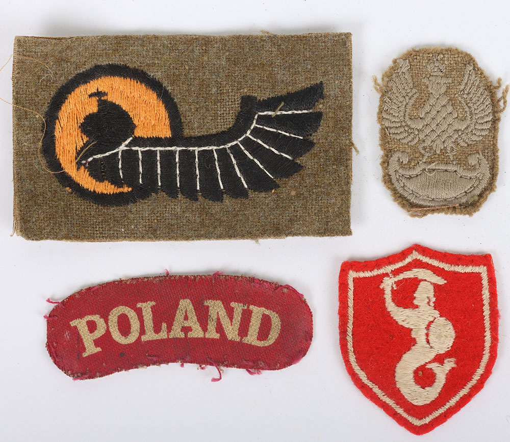 #322 – WW2 Free Polish Forces Cloth Insignia