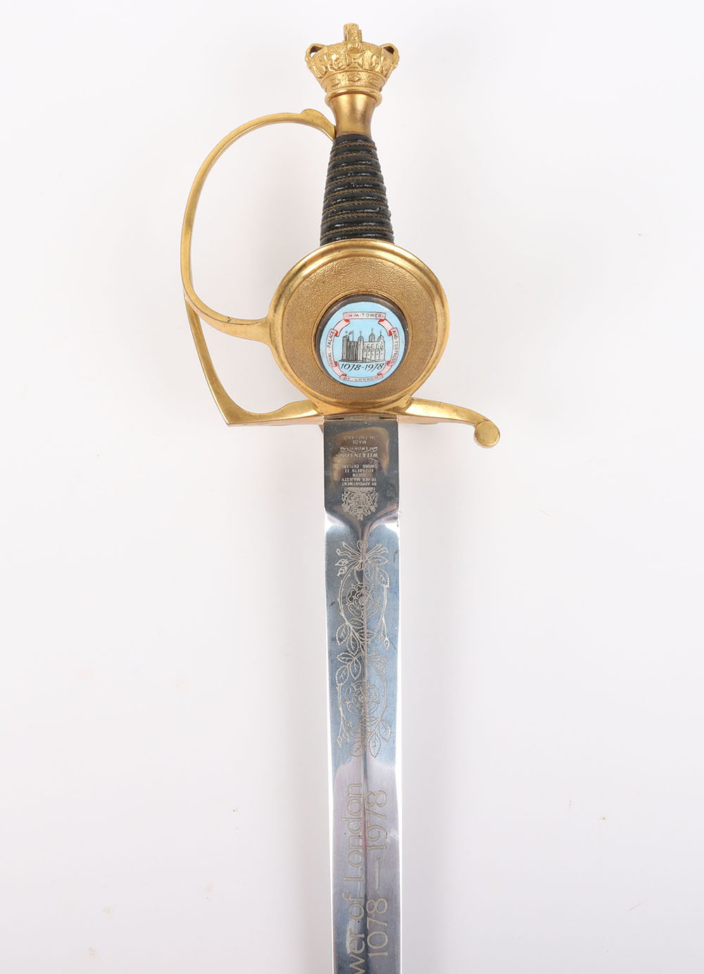 #551 – H.M. Tower of London Novocentenary (1078 – 1978) Sword