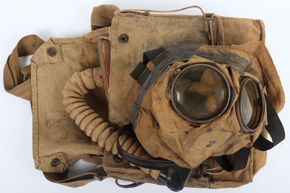 #745 – WW1 British 1917 Small Box Respirator