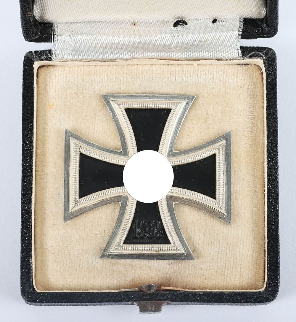 #866 – Cased WW2 German 1939 Iron Cross 1st Class by B H Mayer Pforzheim