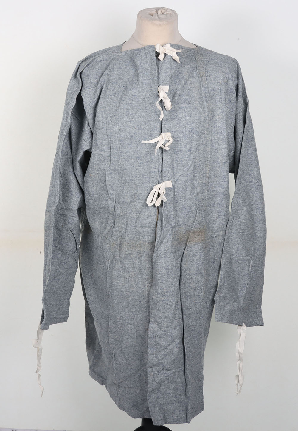 #156 – WW2 British Wounded Soldiers Hospital Gown