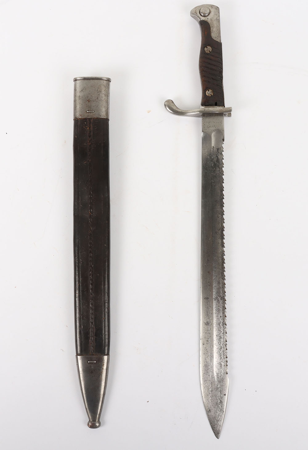 #192 – Imperial German Mauser 1898/05 Sawback Bayonet