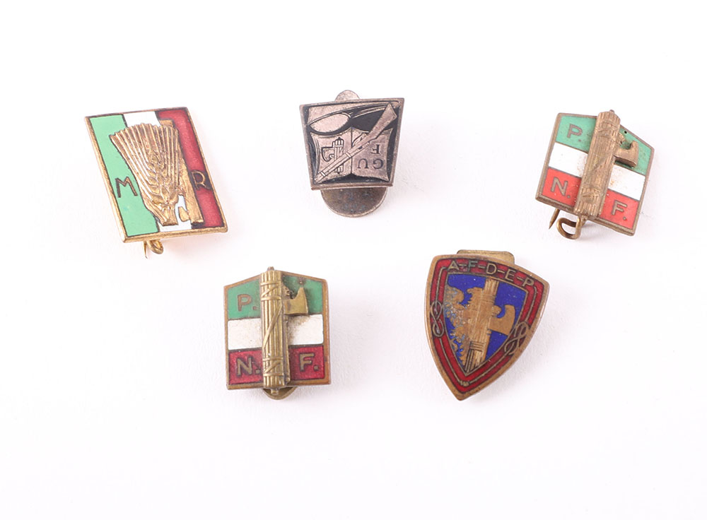 #214 – 5X WW2 ITALIAN FASCIST BADGES