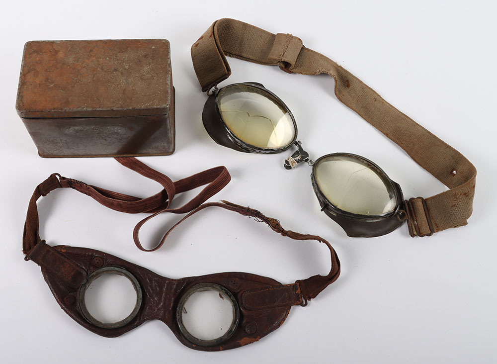 #251 – Pair of WW2 German Pilots / Motorcyclists Goggles