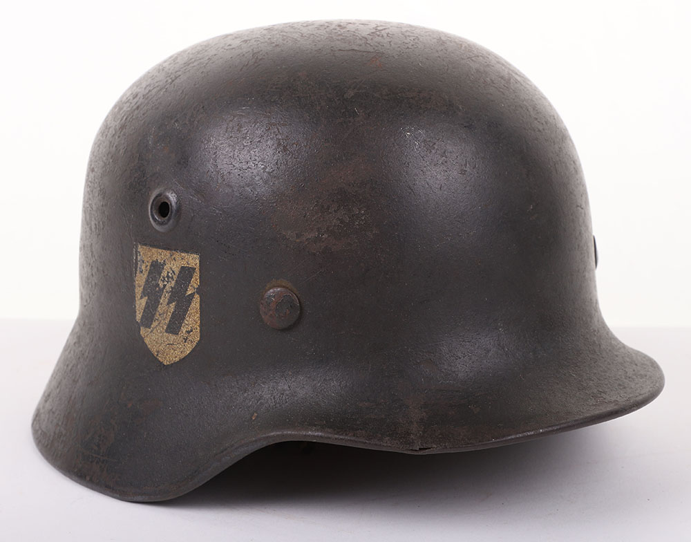 #254 – WWII GERMAN WAFFEN-SS M-40 STEEL COMBAT HELMET