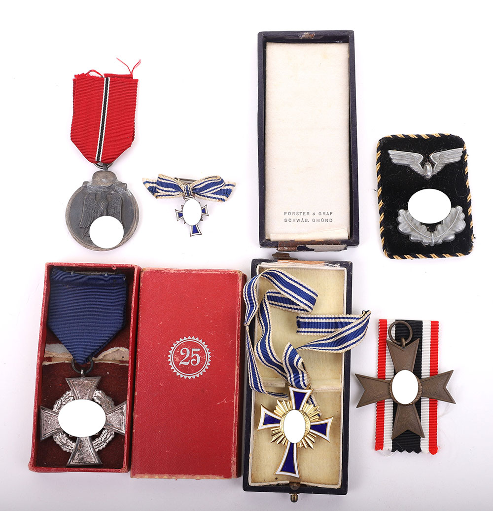 #35 – GERMAN WWII MISC. MEDAL / CLOTH LOT