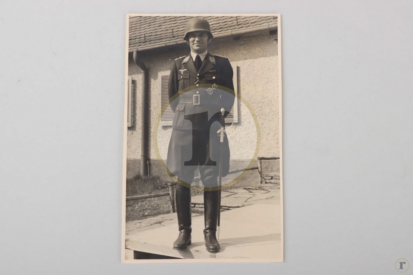 #70-0419 – Portrait photo of a Luftwaffe officer