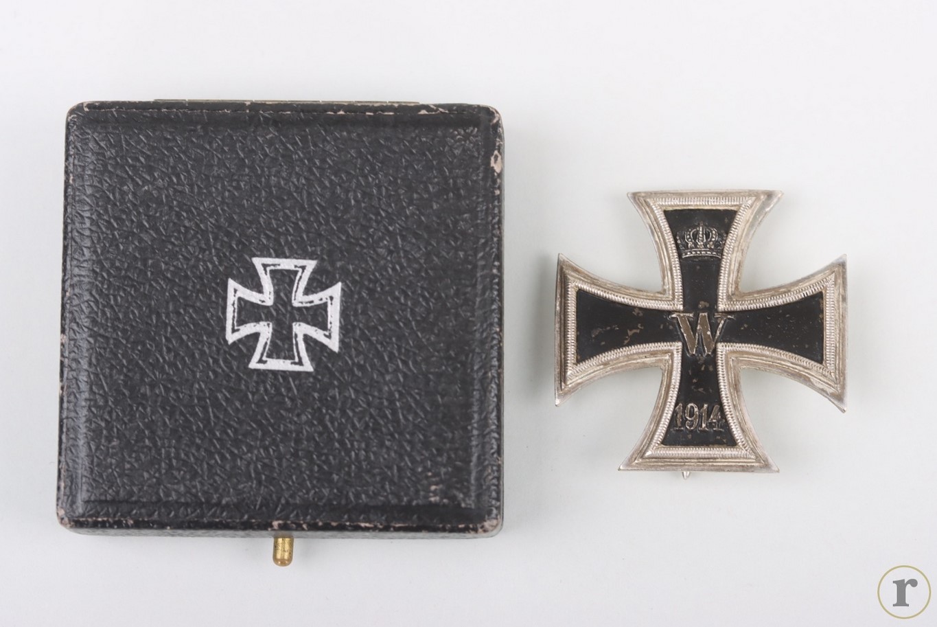 #71-0061 – 1914 Iron Cross 1st Class in case – non-magnetic core