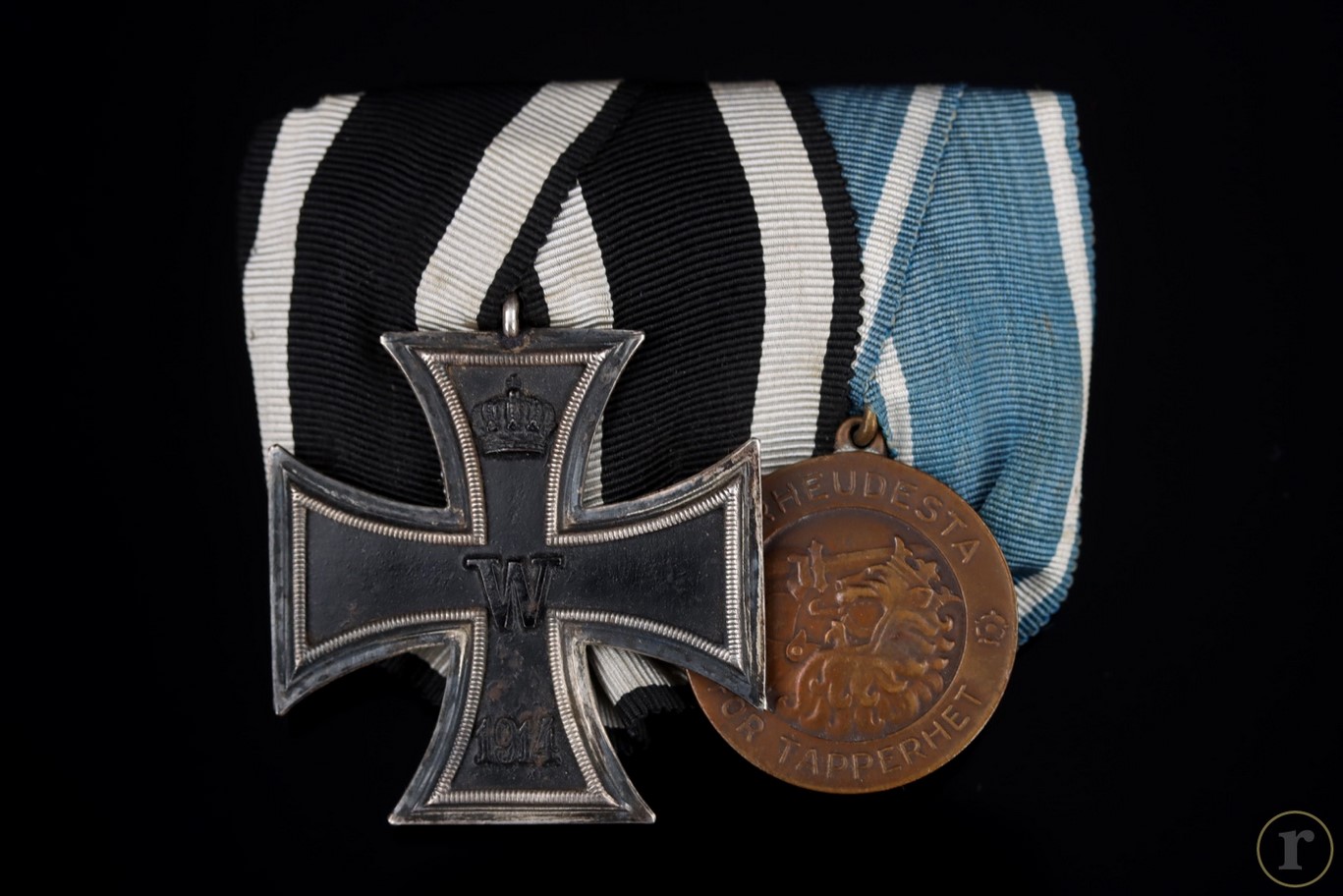 #71-1111 – Medal bar with 2 awards, iron Cross 2. class 1914