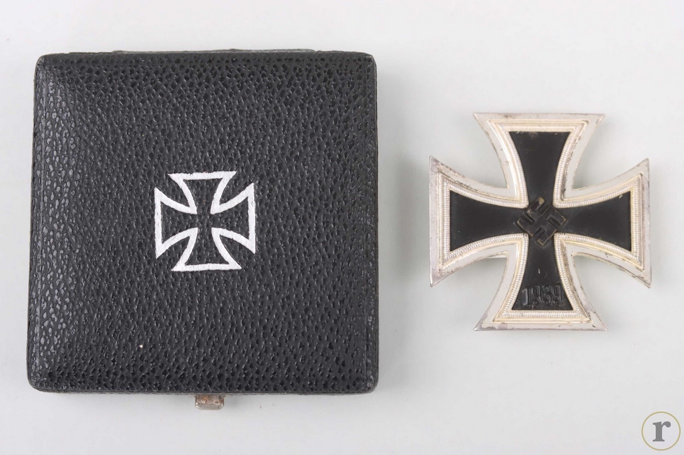 #71-0066 – 1939 Iron Cross 1st Class in case – W&L (non-magnetic)