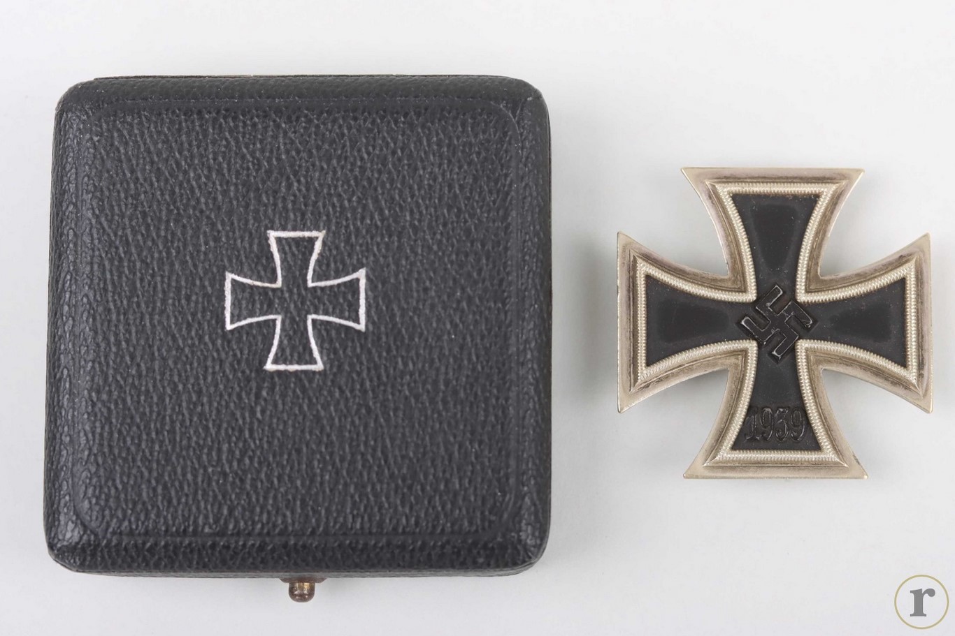 #71-0067 – 1939 Iron Cross 1st Class in case