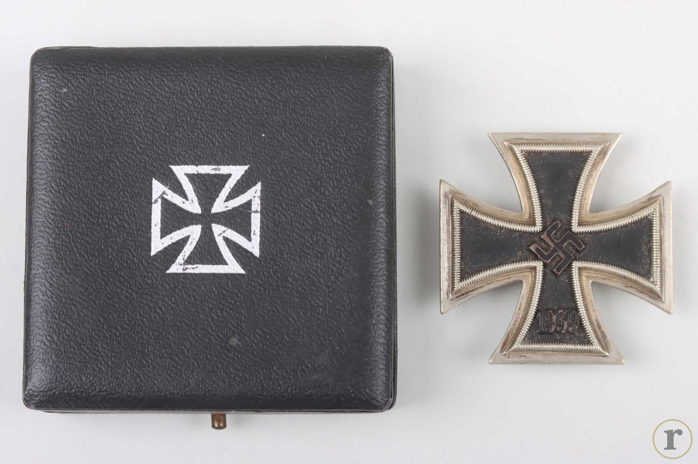 #71-0069 – 1939 Iron Cross 1st Class in case