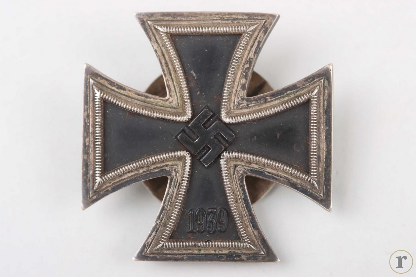 #71-0084 – 1939 Iron Cross 1st Class on screw-back – L58