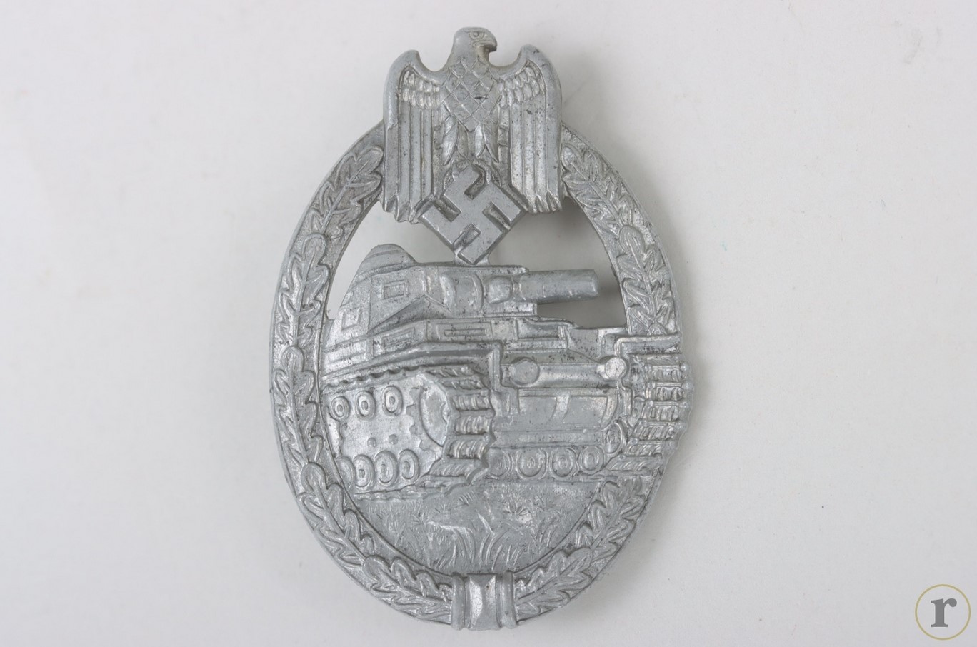 #71-0215 – Tank Assault Badge in Silver ‘Meybauer’