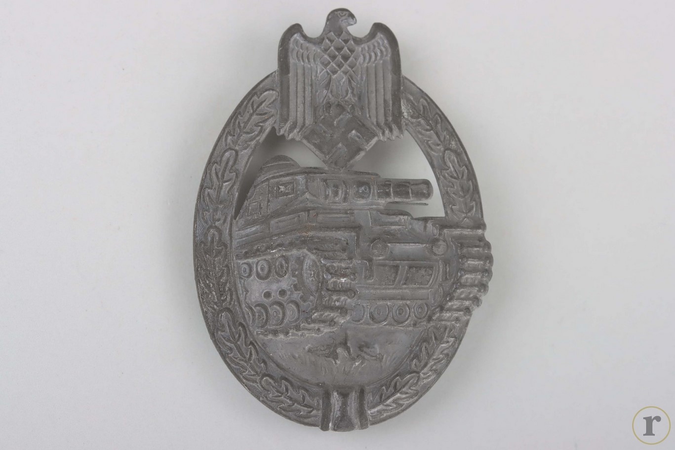 #71-0219 – Tank Assault Badge in Silver ‘O. Schickle’