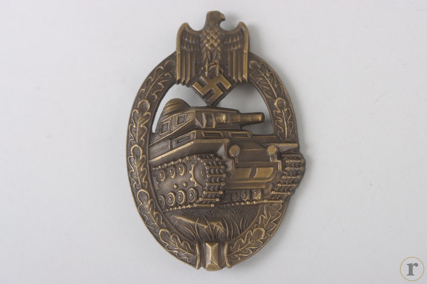 #71-0228 – Tank Assault Badge in Bronze ‘AS in triangle’