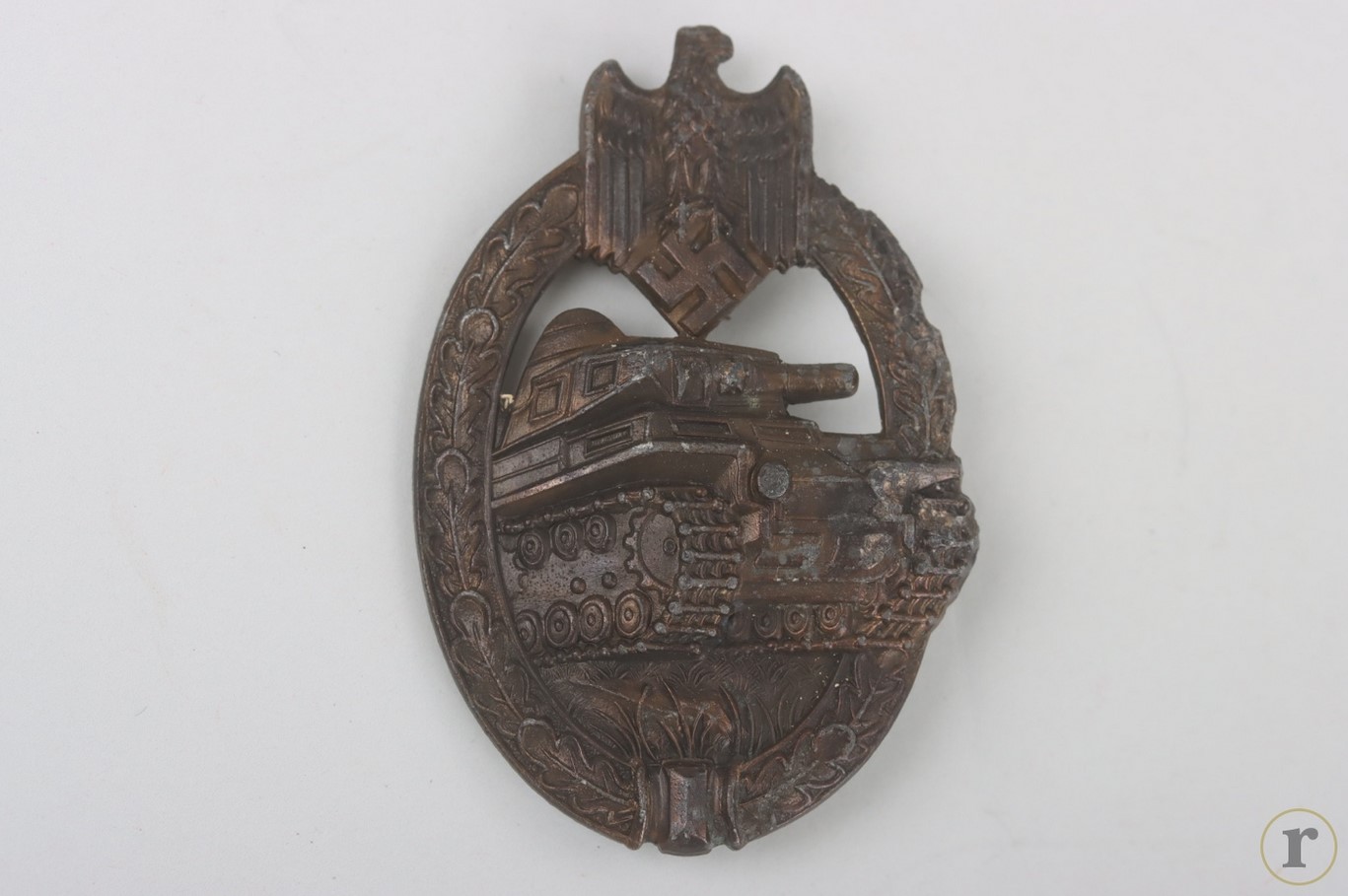 #71-0240 – Tank Assault Badge in Bronze ‘AS in triangle’