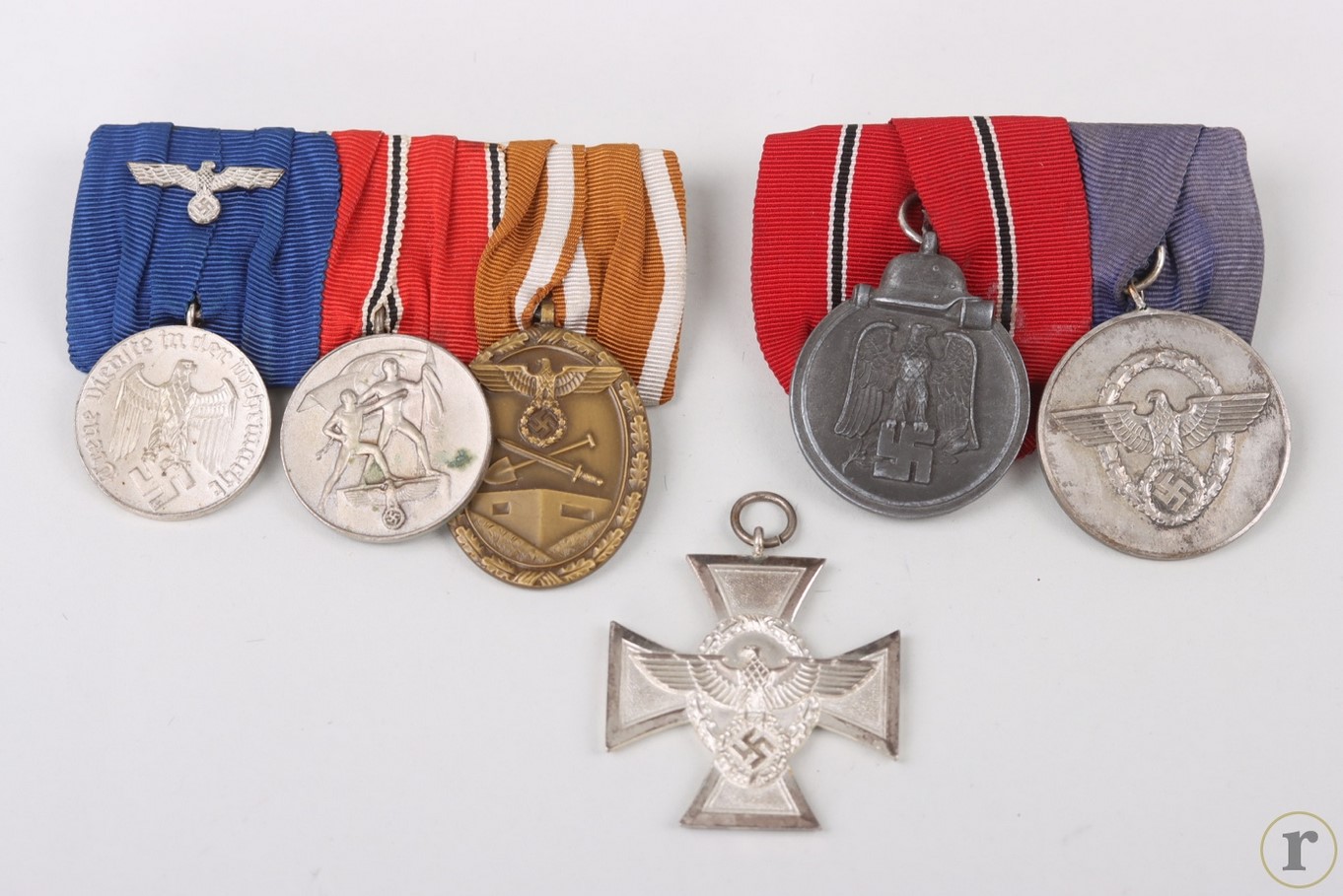 #71-0376 – Two medal bars and Police Long Service Award