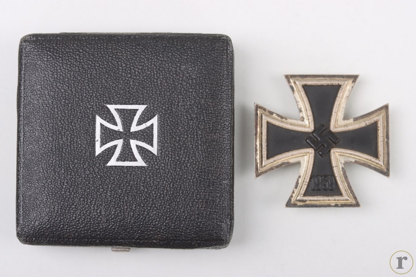 #71-1302 – 1939 Iron Cross 1st Class in case – 26