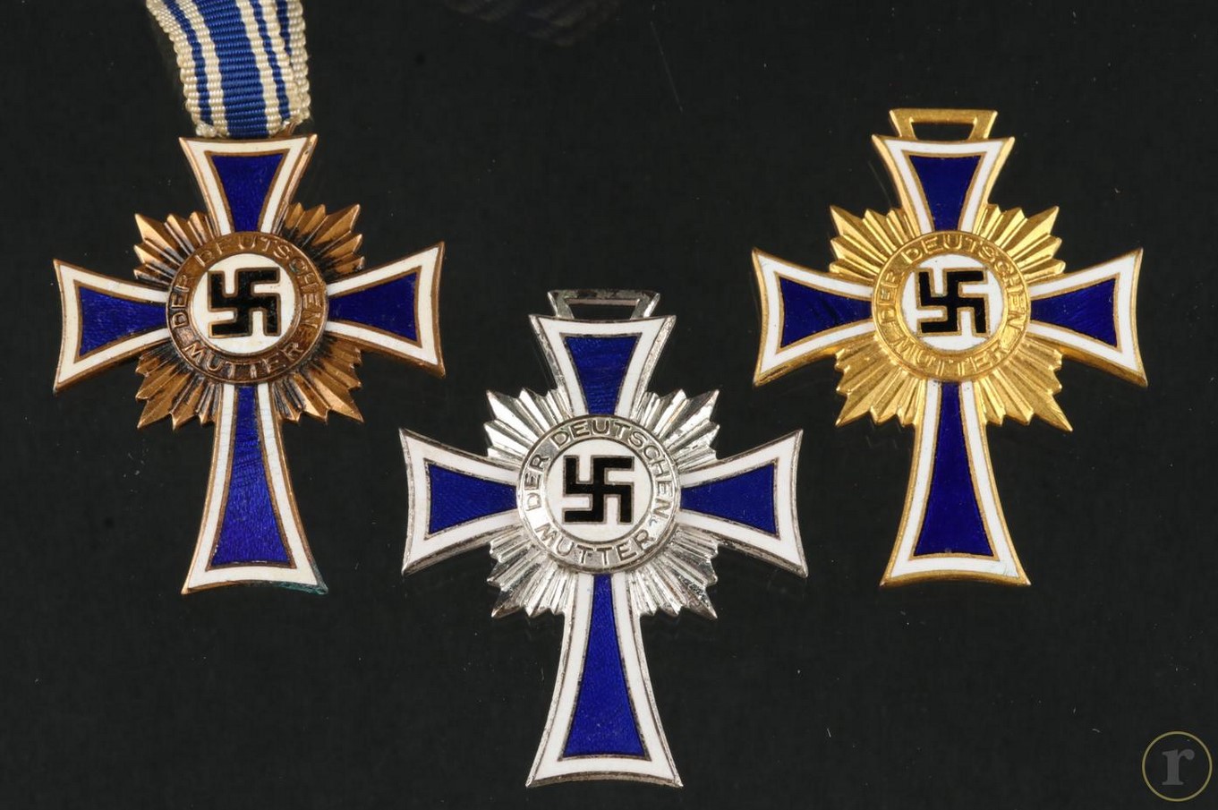 #0368 – Full set of Crosses of Honour of the German Mother