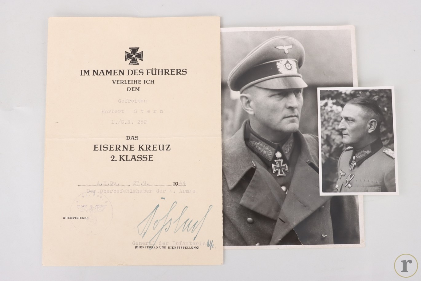 #70-0142 – Hoßbach, Friedrich – 2 photos, 1 signed certiifcate