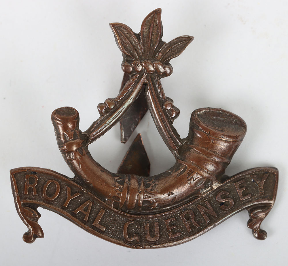 #133 – Royal Guernsey Light Infantry Officers Headdress Badge