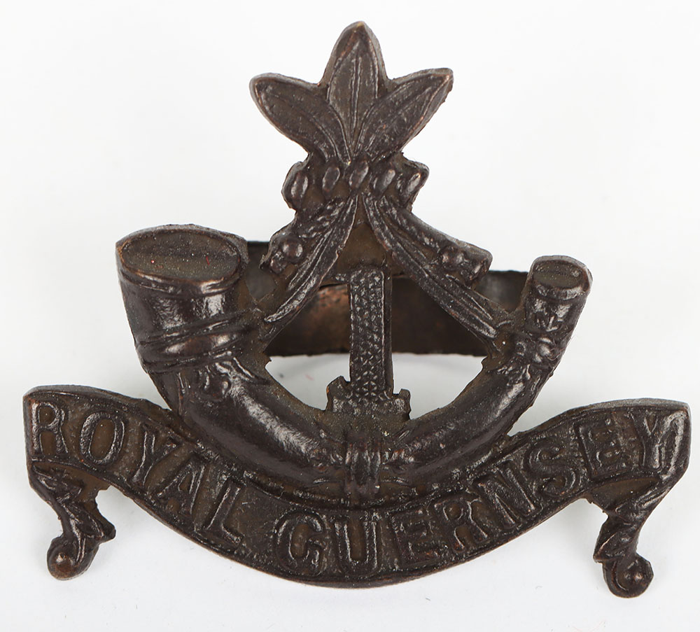 #134 – 1st Royal Guernsey Light Infantry Officers Headdress Badge