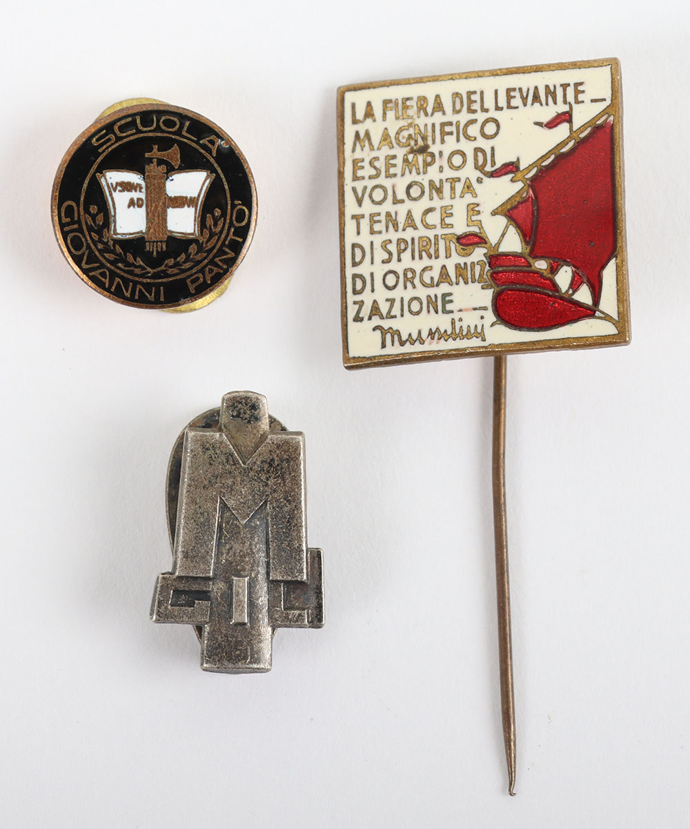 #580 – 3x Enamel Italian Fascist Badges