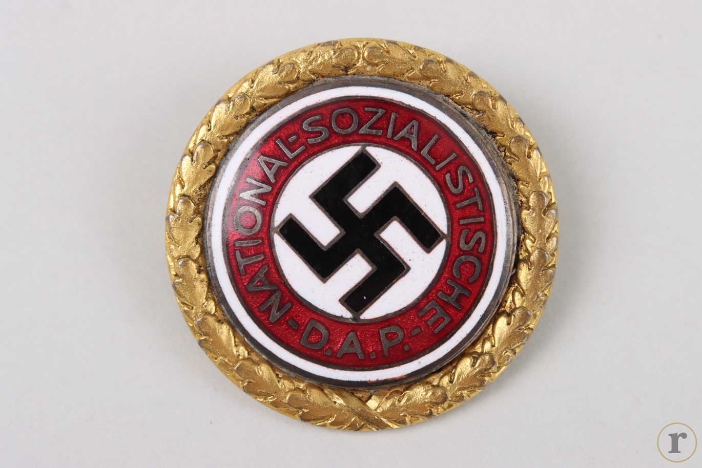 #73-0244 – NSDAP Golden Party Badge ‘44268’ – large type (Deschler)