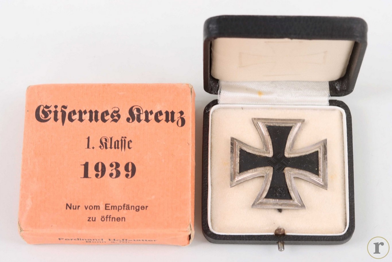 #73-1221 – 1939 Iron Cross 1st Class ‘L/19’ with case and outer carton