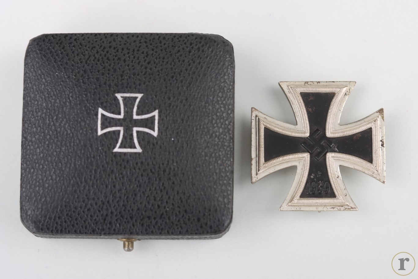 #73-1223 – 1939 Iron Cross 1st Class in case – 15