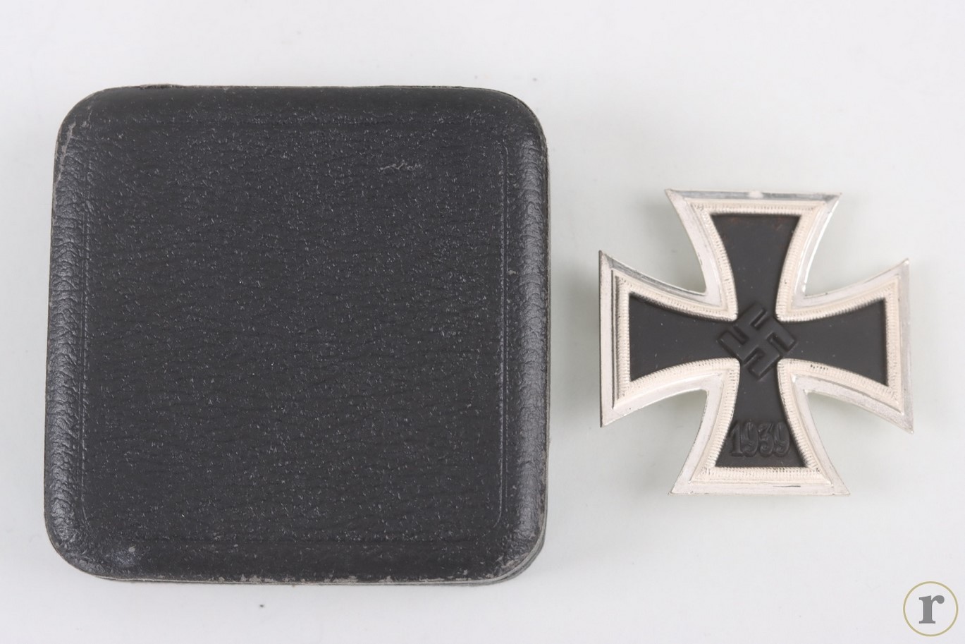 #73-1229 – 1939 Iron Cross 1st Class 26 in L/18 LDO box