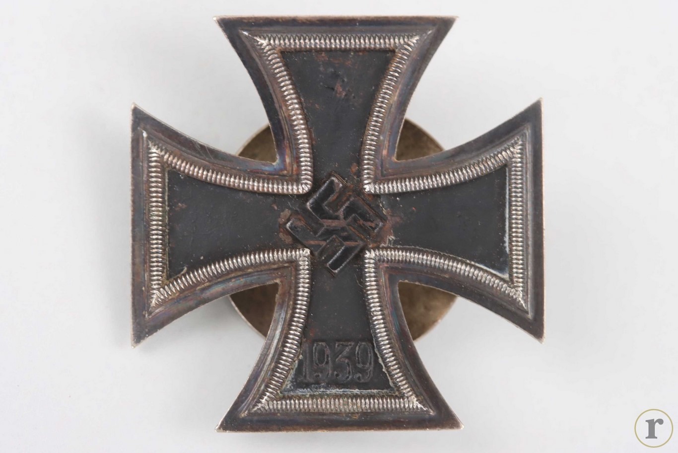 #73-1234 – 1939 Iron Cross 1st Class L/54 screwback