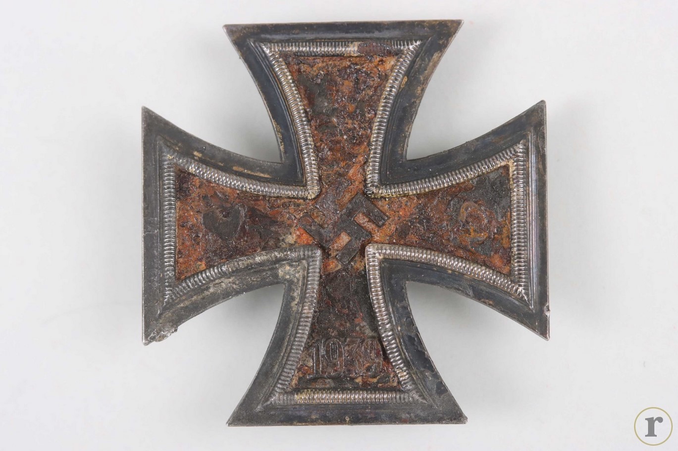 #73-1236 – 1939 Iron Cross 1st Class 100 ground dug