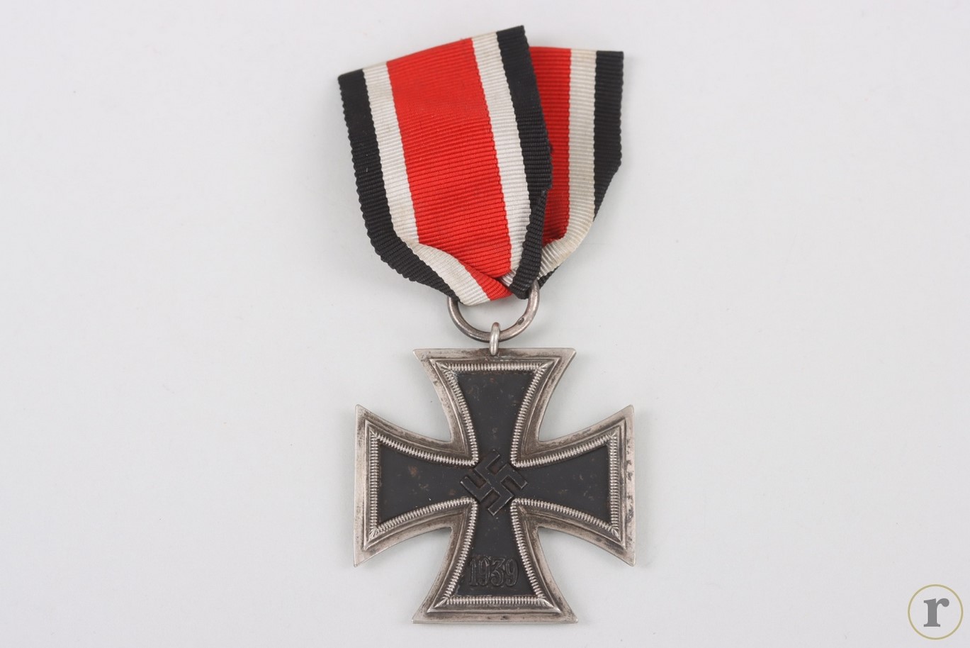 #73-1250 – 1939 Iron Cross 2nd Class. Maker marked 98 Souval