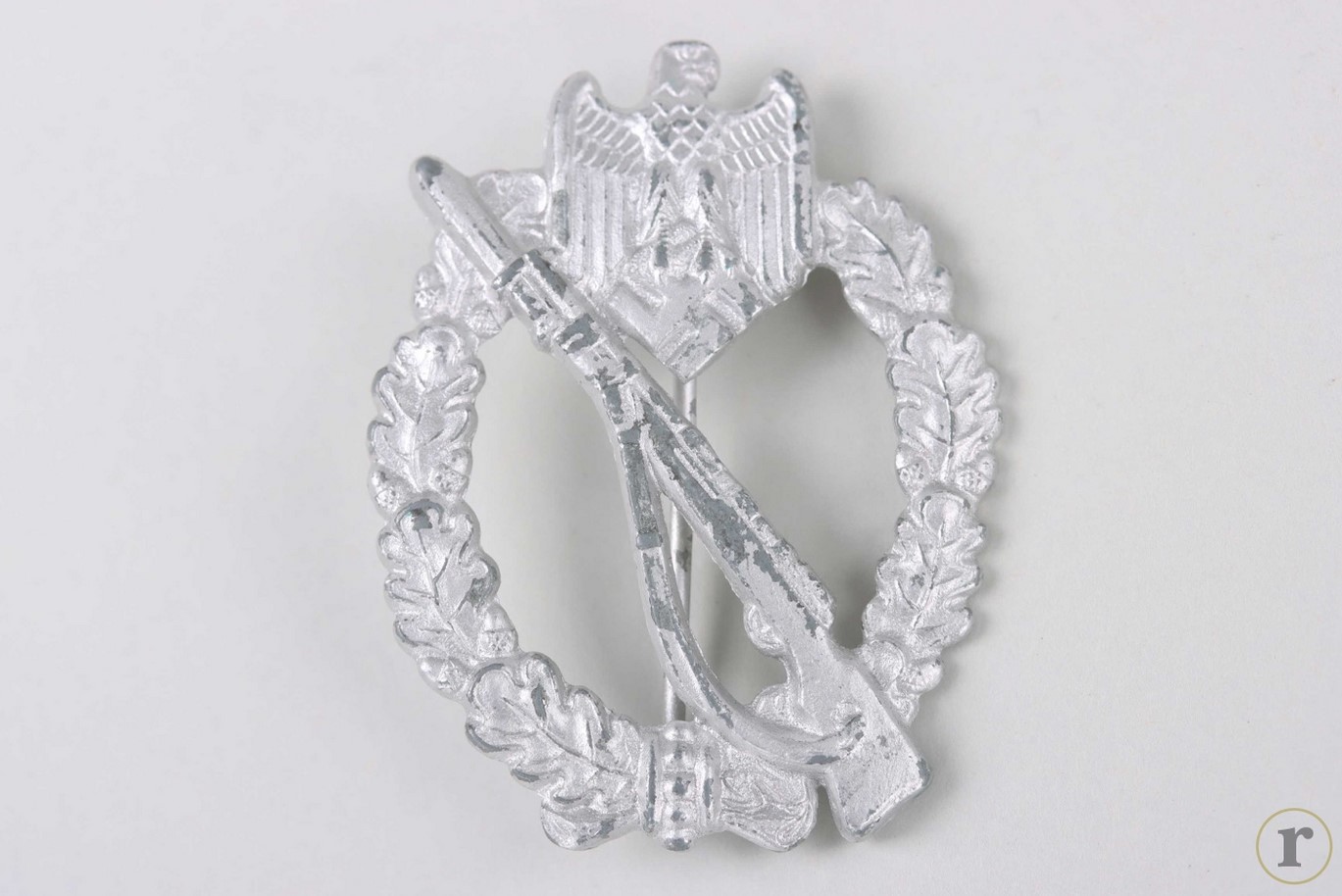 #73-1305 – Infantry Assault Badge in Silver ‘Assmann’