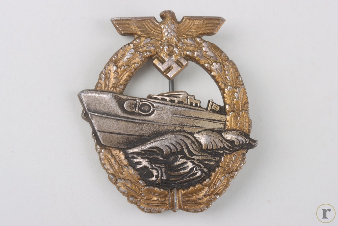 #73-1371 – E-Boat War Badge 2nd pattern ‘R.S.’