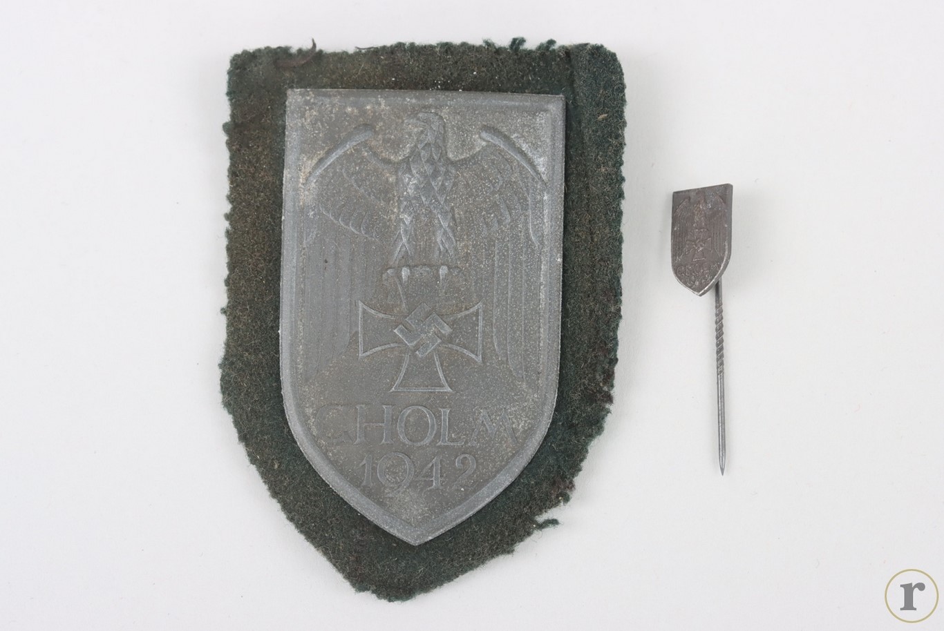 #73-1394 – Cholm Shield