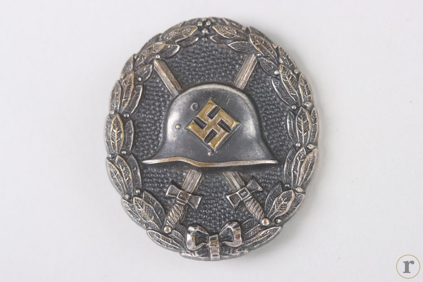 #73-1403 – Wound Badge in Silver, 1st Pattern